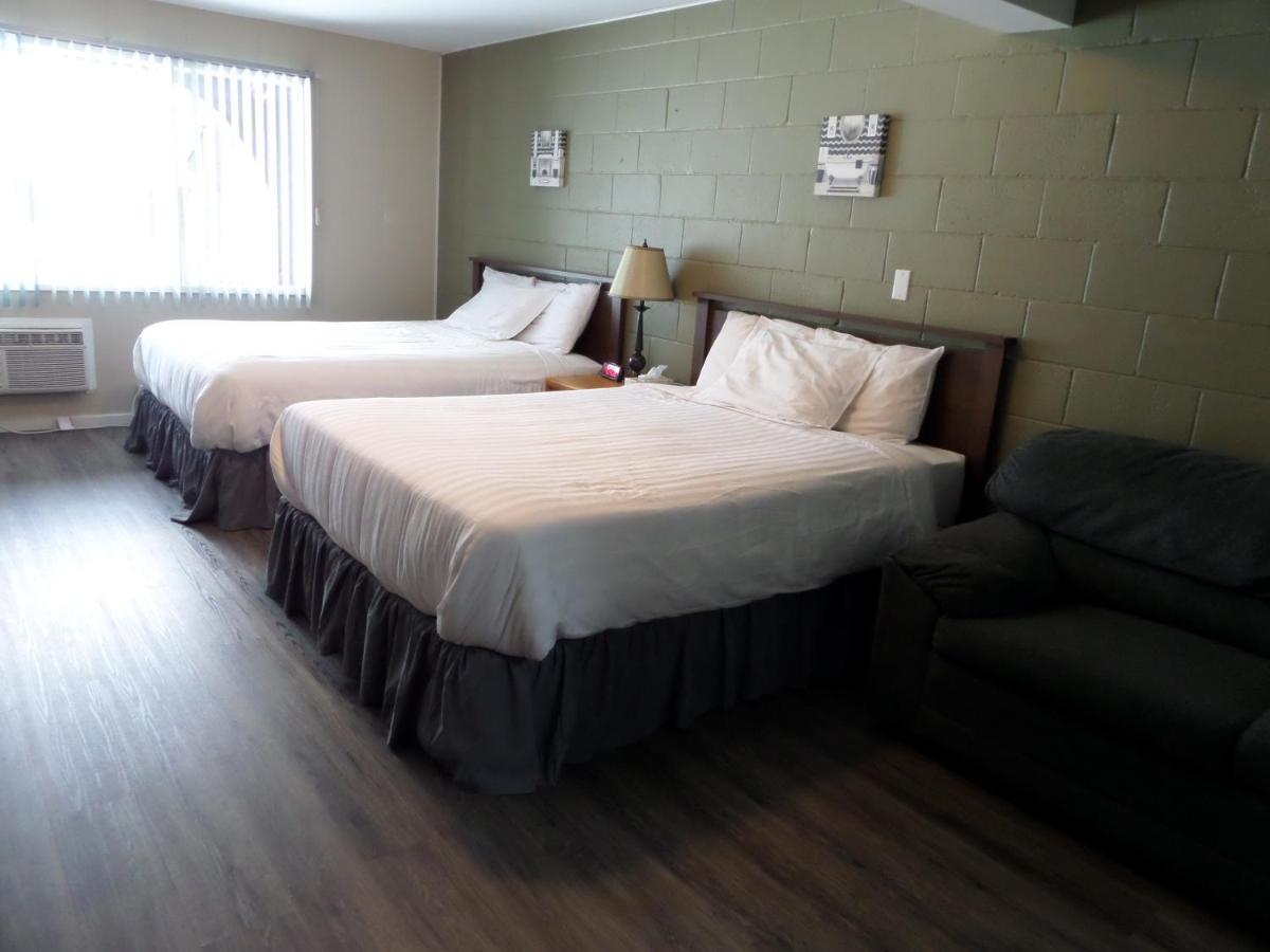 Ray Lyn Motel Trail Экстерьер фото