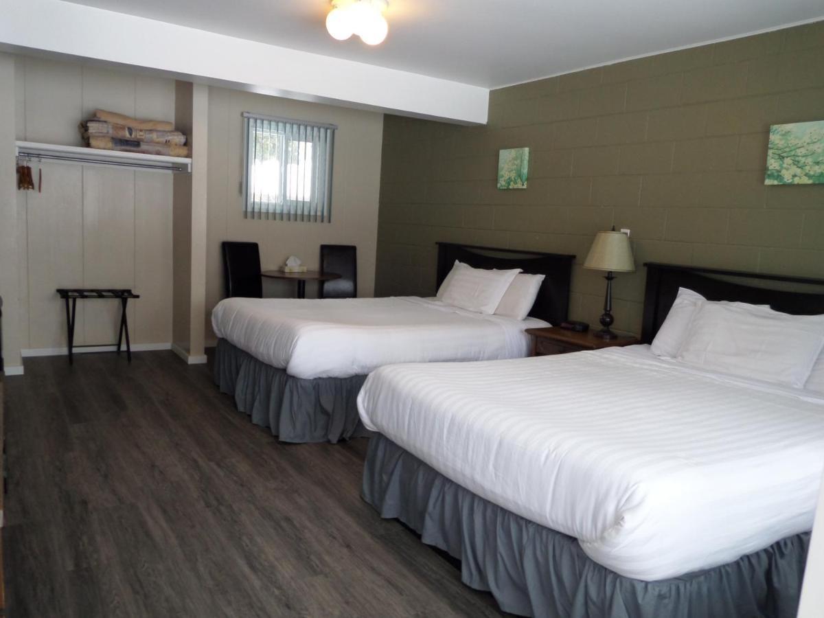 Ray Lyn Motel Trail Экстерьер фото